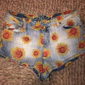 Rue 21 sunflower shorts
